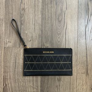 MICHAEL KORS JET SET TRAVEL WRISTLET